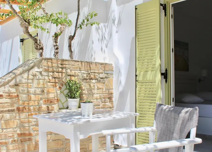 Aegeo * Antiparos Town