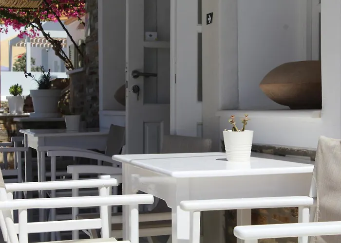 Aegeo * Antiparos Town