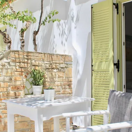 Aegeo * Antiparos Town